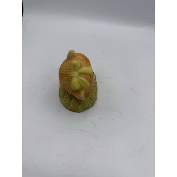 Adorable Vintage Sleeping Kitten On Grass With A Yellow Bow - Picture 3 of 7